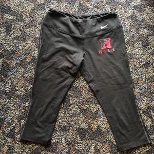 Crop Nike pants